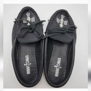 Minnetonka Moccasin Black Leather Beaded Mules 7